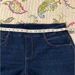 Time and Tru XL (16-18) pull on jeans Petite